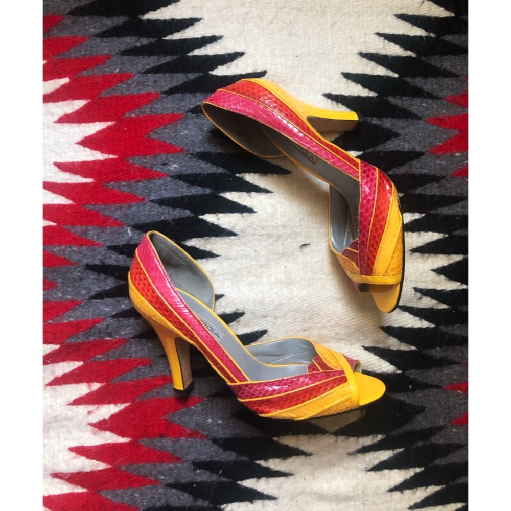 Color Block Heels - Picture 2 of 2